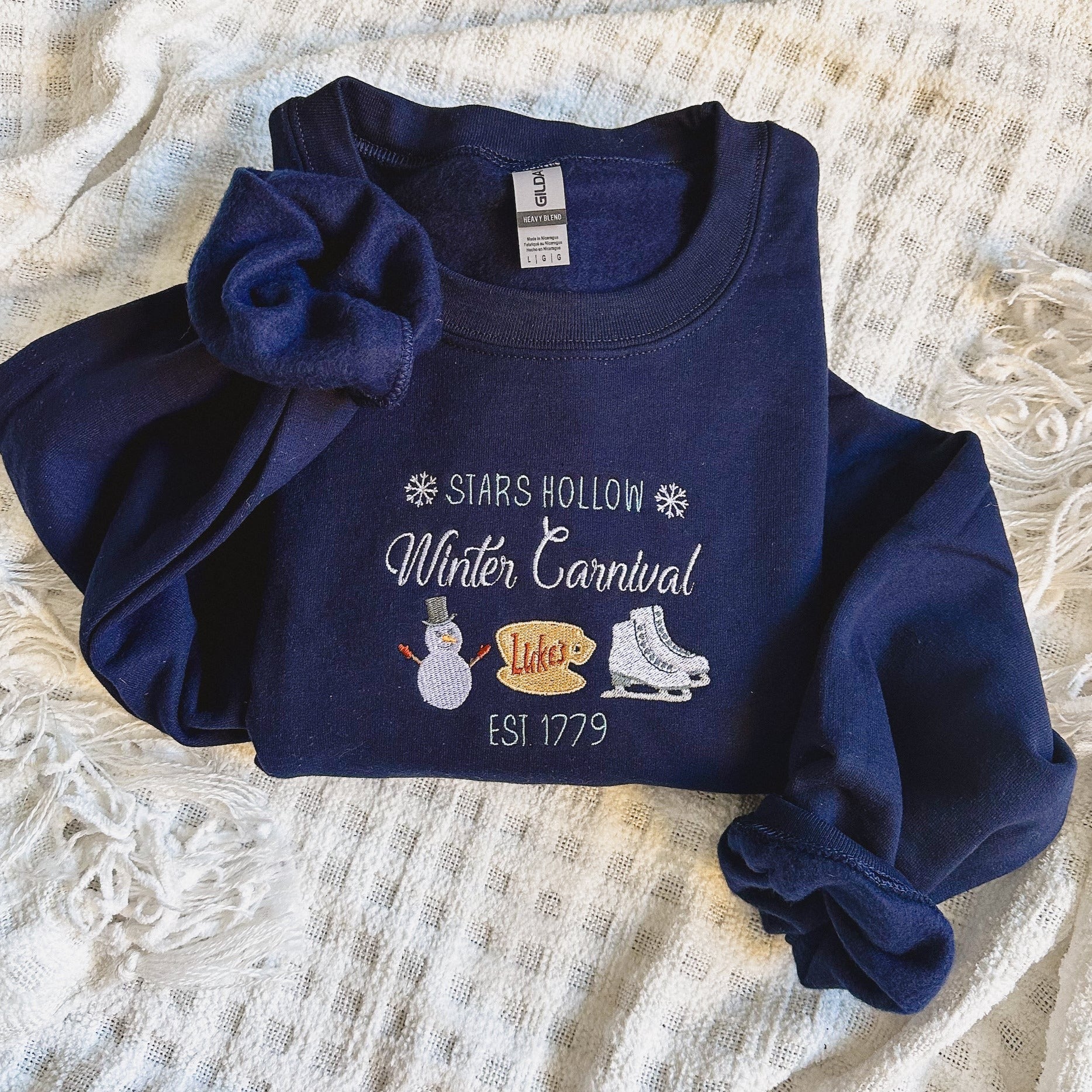 Gilmore Girls Winter Carnival Embroidered Crewneck – Belle Haven